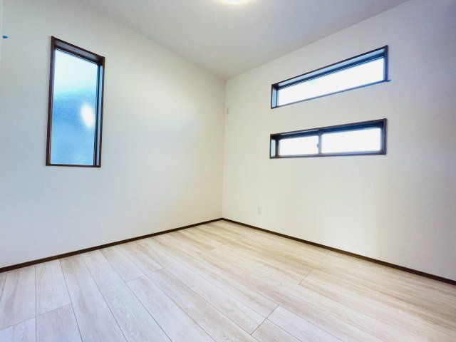 New 4LDK House in Kumagaya with Corner Lot Advantage - Thumbnail 4