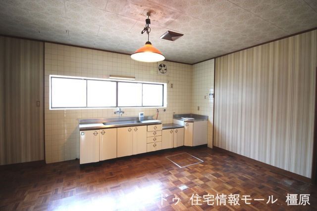 5DK House in Sakurai, Nara with Parking Space - Thumbnail 3