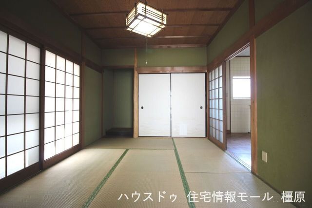 5DK House in Sakurai, Nara with Parking Space - Thumbnail 4