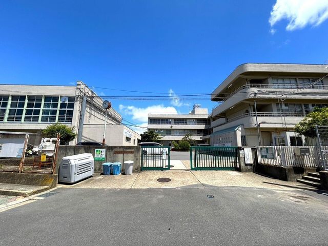 Land for Sale in Uji, Kyoto with No Construction Conditions - Thumbnail 4