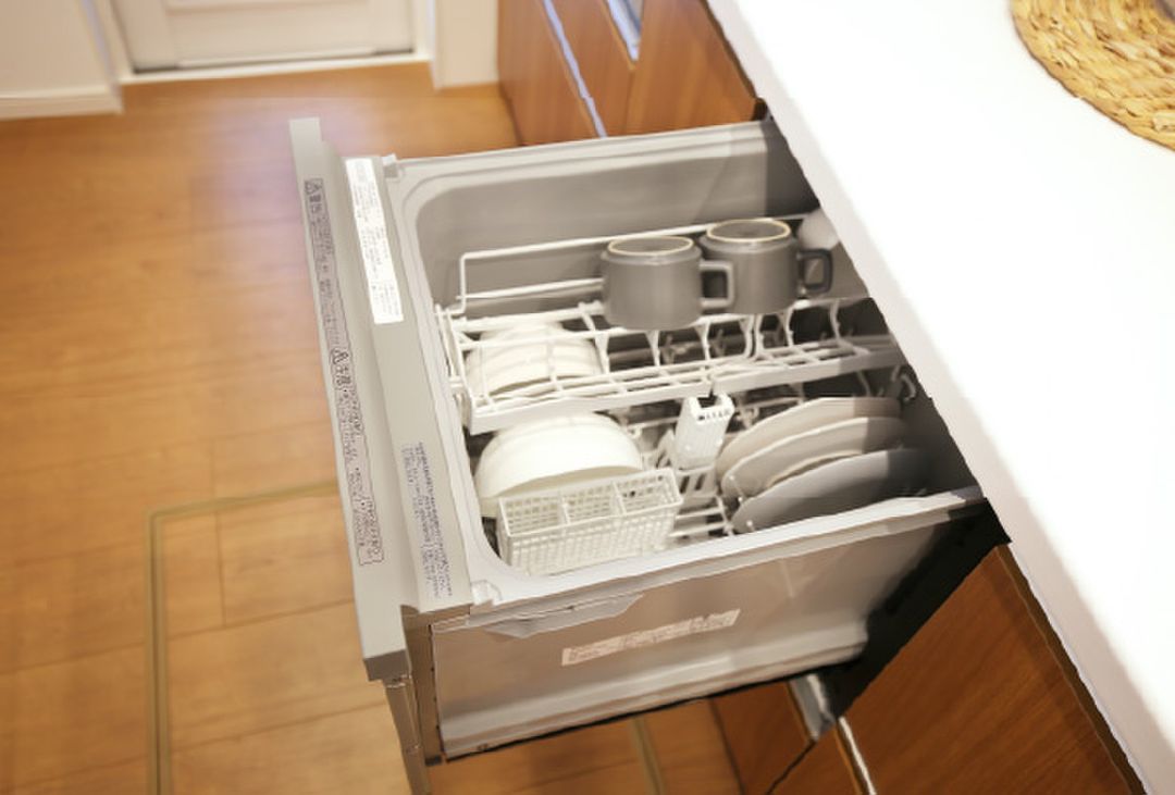 New 4LDK Homes with Solar Power in Takamatsu's Surpastown - Thumbnail 4