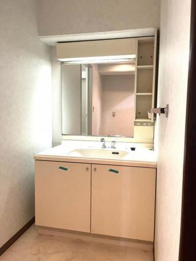 2SLDK Apartment in Matsudo with Balcony — Image 4, Matsudo, Chiba