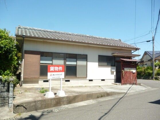 1DK Wooden House for Sale in Ichikikushikino City, Kagoshima - Thumbnail 2