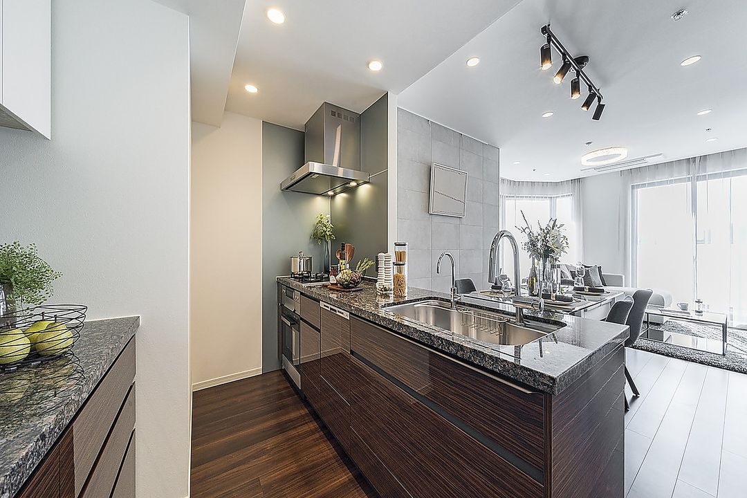 3LDK Apartment for Sale in Minato, Tokyo - 86.62 sqm - Thumbnail 3
