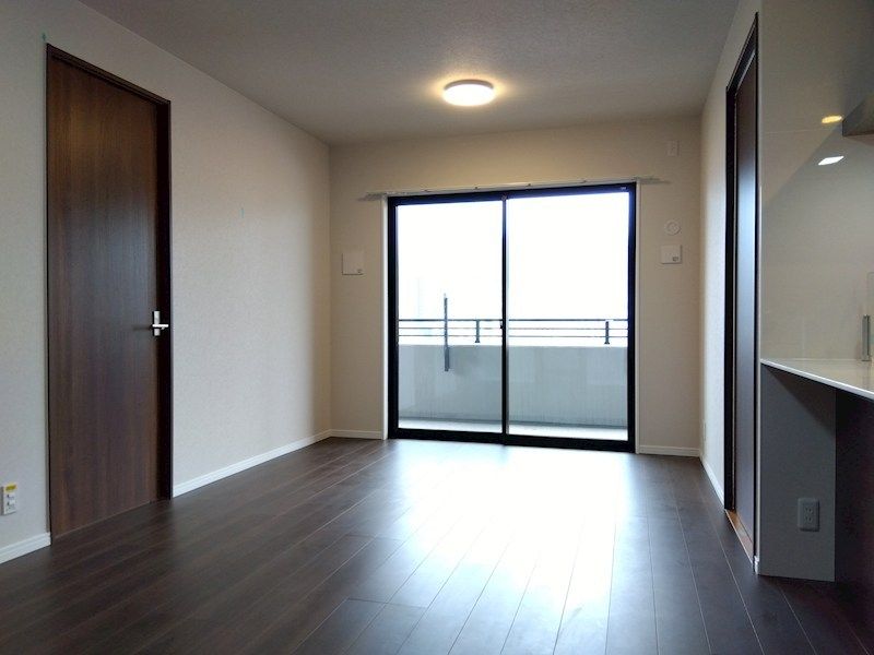 2LDK Apartment for Sale in Kokurakita-ku, Kitakyushu - Thumbnail 3
