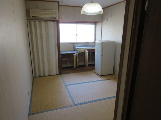 1K Akiya Apartment for Rent in Toyonaka, Osaka - Thumbnail 3