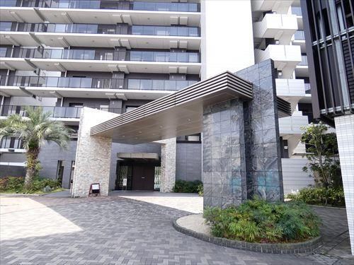 Presence Legend Lake Biwa 2LDK Condo for Sale in Otsu - Thumbnail 2