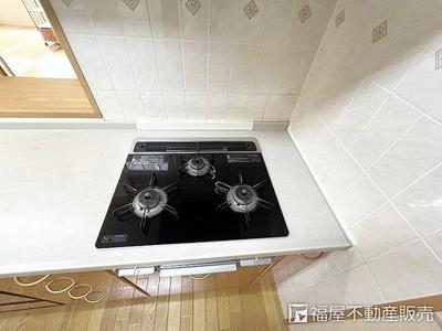 4LDK Apartment in Katano City - Spacious Family Living — Image 2, Katano, Osaka