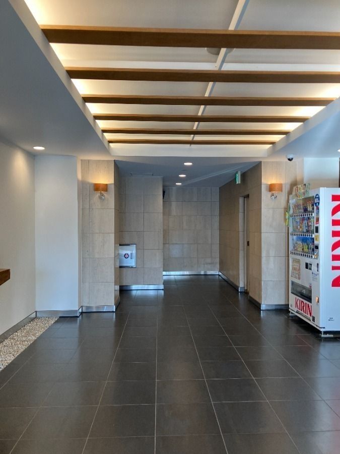 Renovated 3LDK Apartment in Matsudo with Southern Exposure - Thumbnail 4