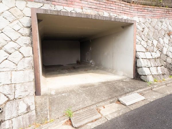 5DK House for Sale in Hachioji, Tokyo on Corner Lot - Thumbnail 3