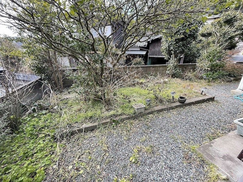 4DK House in Nakao, Kitakyushu - Spacious Garden Property - Thumbnail 2