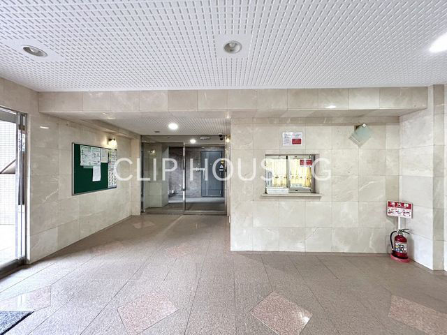3LDK Apartment in Zama City with South-Facing Balcony - Thumbnail 3