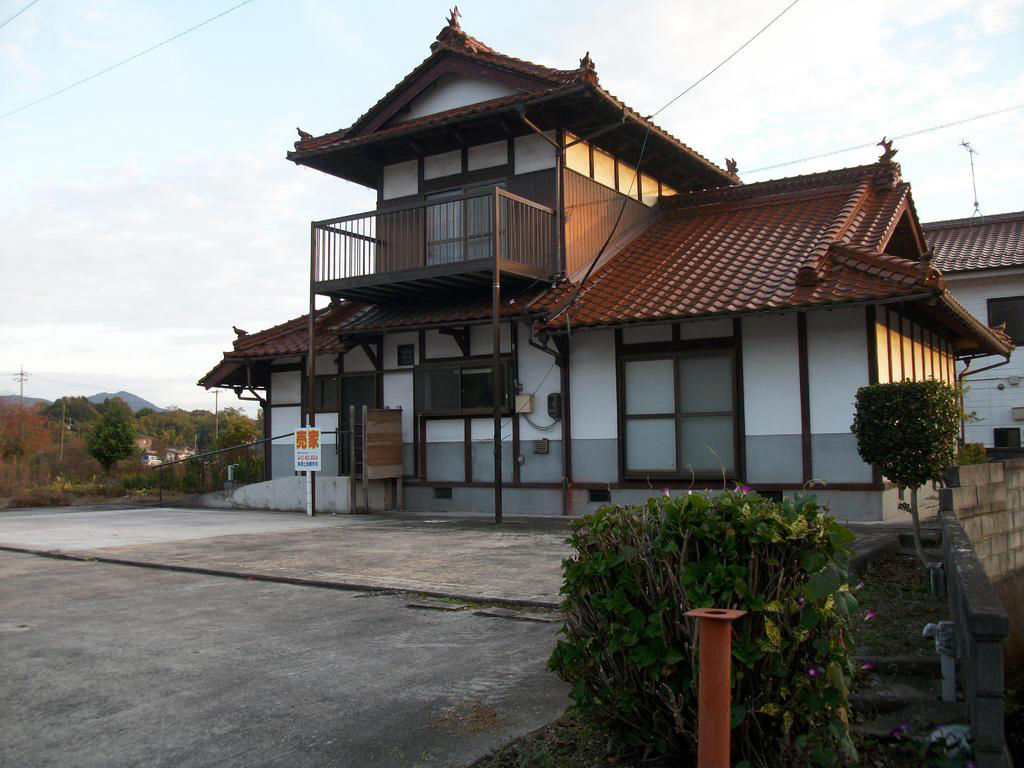 Traditional 4DK House in Higashihiroshima with 445sqm Land - Thumbnail 2