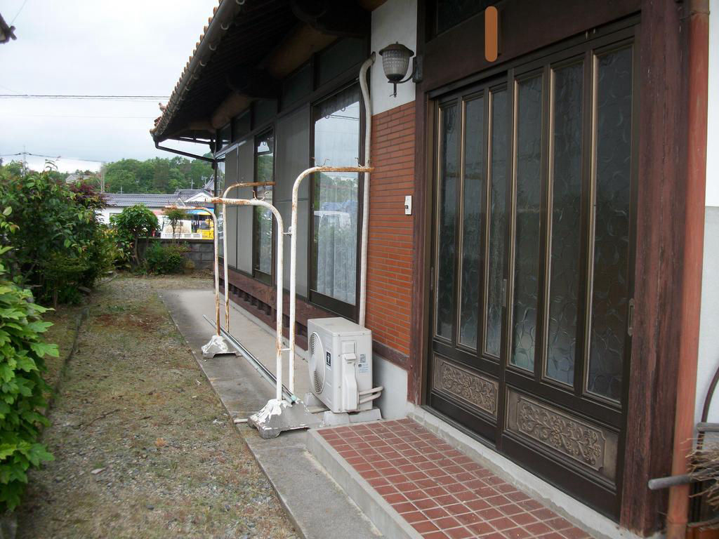 Traditional 4DK House in Higashihiroshima with 445sqm Land - Thumbnail 3