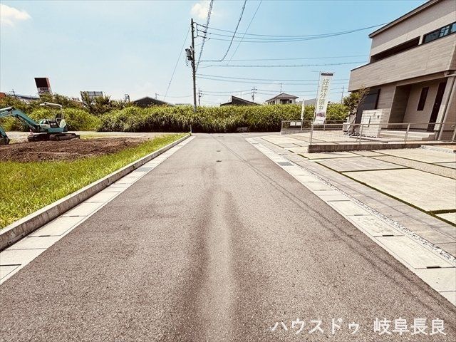 Modern 4-Bedroom House in Gifu City with 168sqm Land - Thumbnail 3