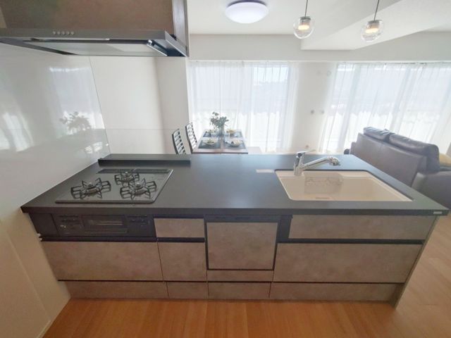 4LDK Condo in Nishinomiya Near Koshien Stadium - Thumbnail 4