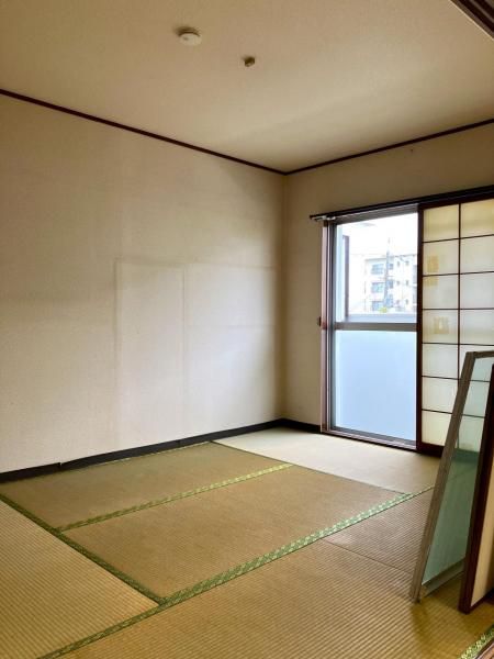 3LDK Apartment for Sale in Neyagawa City, Osaka - Thumbnail 4