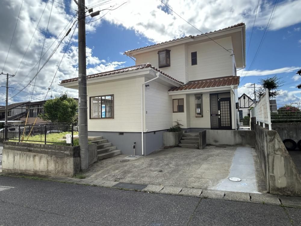 Renovated 4-Bedroom House in Koriyama with Parking - Thumbnail 2