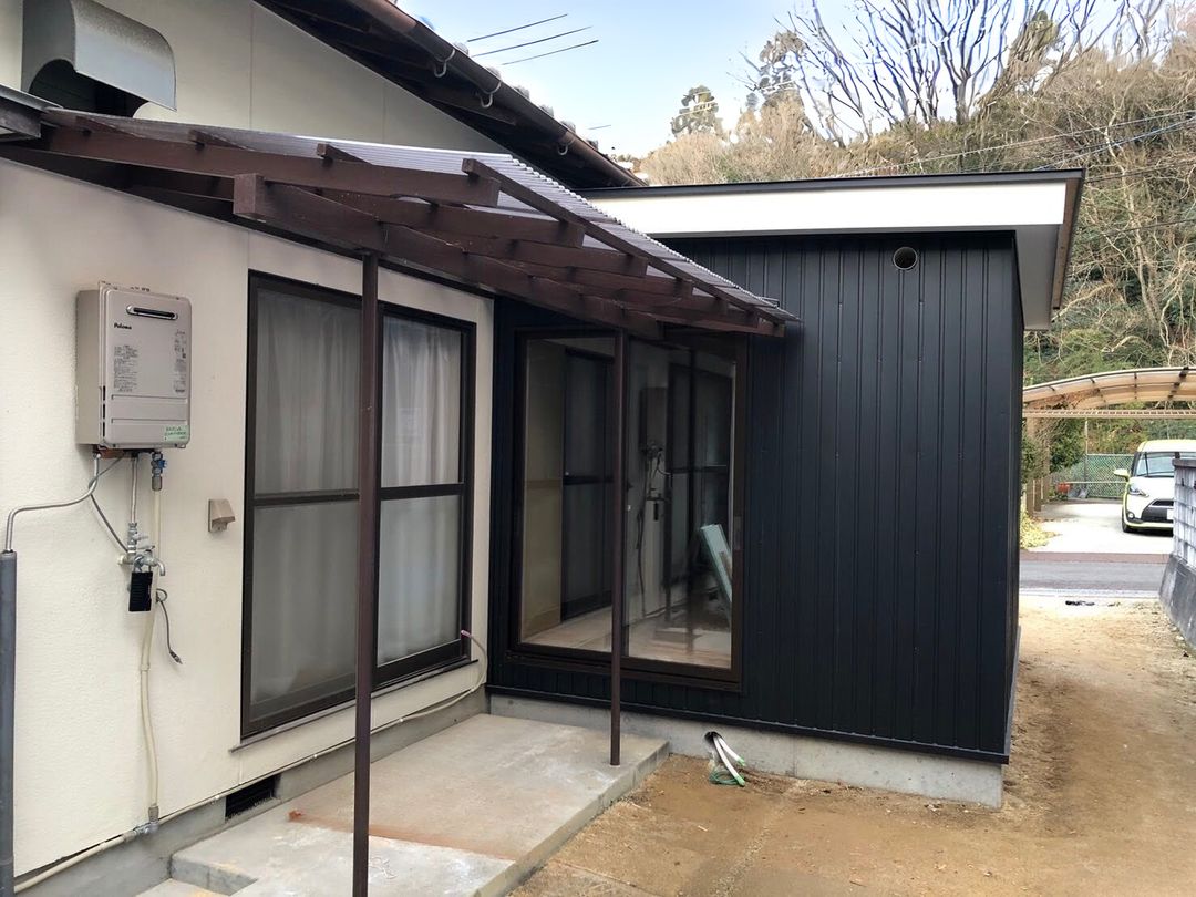 Renovated 1LDK House with Parking for 3 in Matsuyama, Ehime - Thumbnail 2