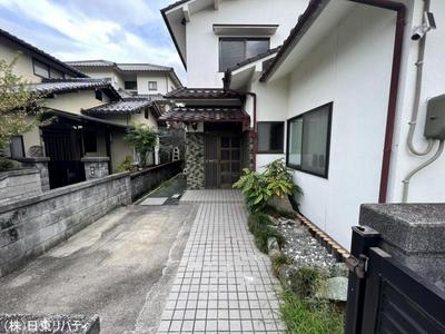 Higashihiroshima City, Hachihonmatsu-cho Shoriki Aza Odachi | Higashihiroshima City, JR Sanyo Main Line Hachihonmatsu Station, 9 minutes by bus, get off at Shorikidanchi-chu, 2-minute walk from used detached house (Property number: 0141642-0007296) — Image 2, Higashihiroshima, Hiroshima
