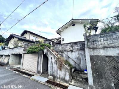 Higashihiroshima City, Hachihonmatsu-cho Shoriki Aza Odachi | Higashihiroshima City, JR Sanyo Main Line Hachihonmatsu Station, 9 minutes by bus, get off at Shorikidanchi-chu, 2-minute walk from used detached house (Property number: 0141642-0007296) — Image 1, Higashihiroshima, Hiroshima