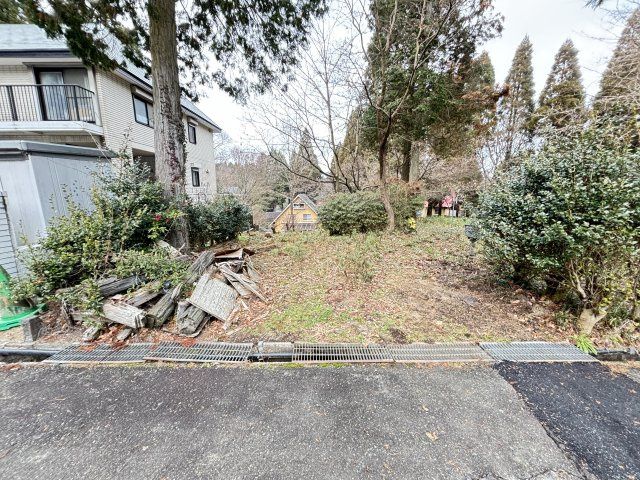 Vacant Land for Sale in Aso City, Kumamoto - Golf Course Nearby - Thumbnail 2