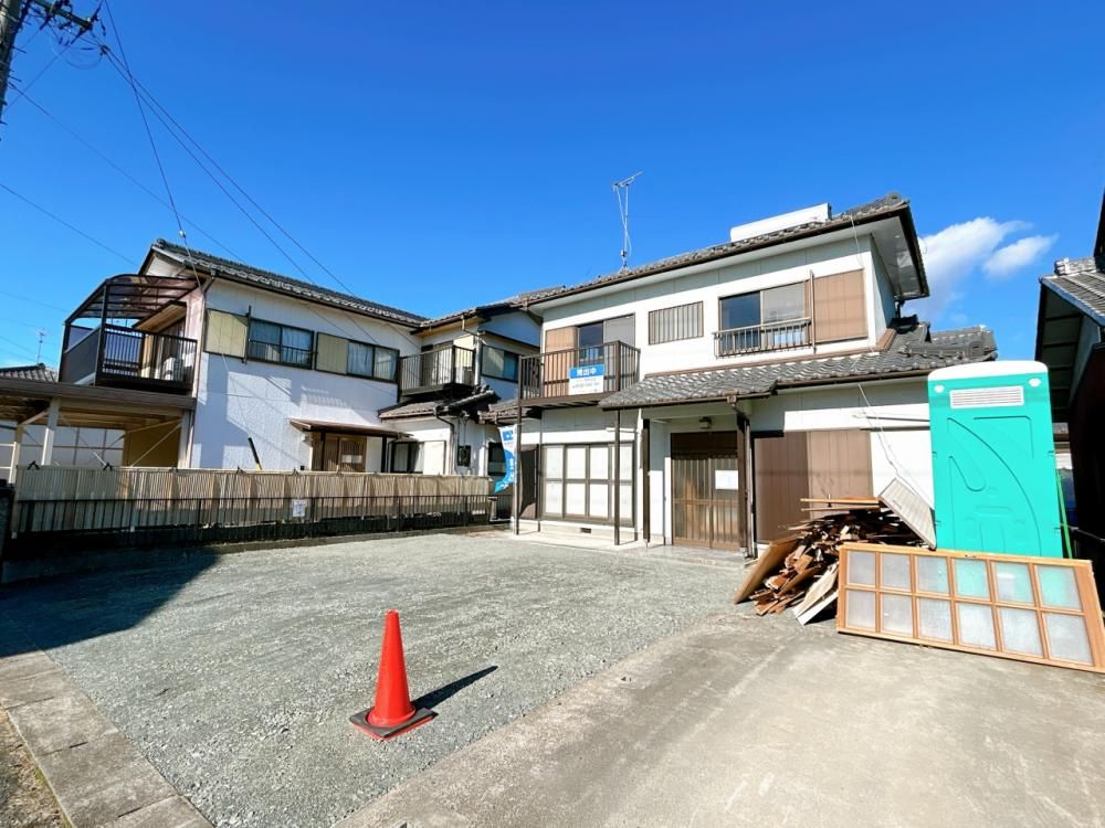 Renovated 3LDK House in Tarui, Gifu with Parking for 3 Cars - Thumbnail 4