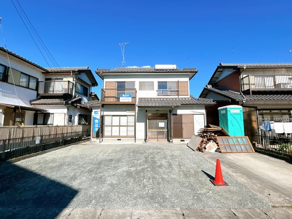 Renovated 3LDK House in Tarui, Gifu with Parking for 3 Cars - Thumbnail 3