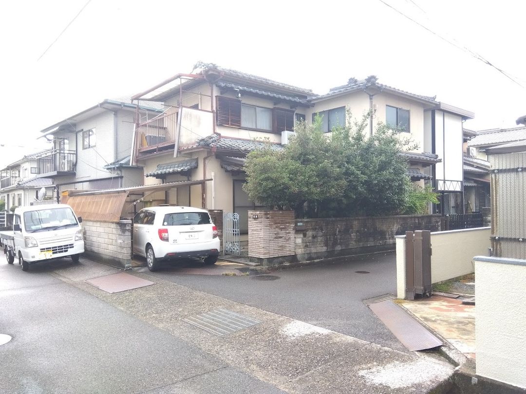 5DK Vacant House in Matsuyama with Land and Parking - Thumbnail 2