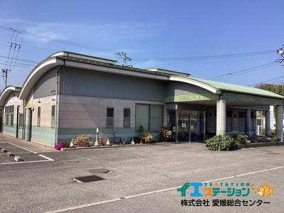 5DK Home for Sale in Quiet Imabari Neighborhood near Sea — Image 2, Imabari, Ehime