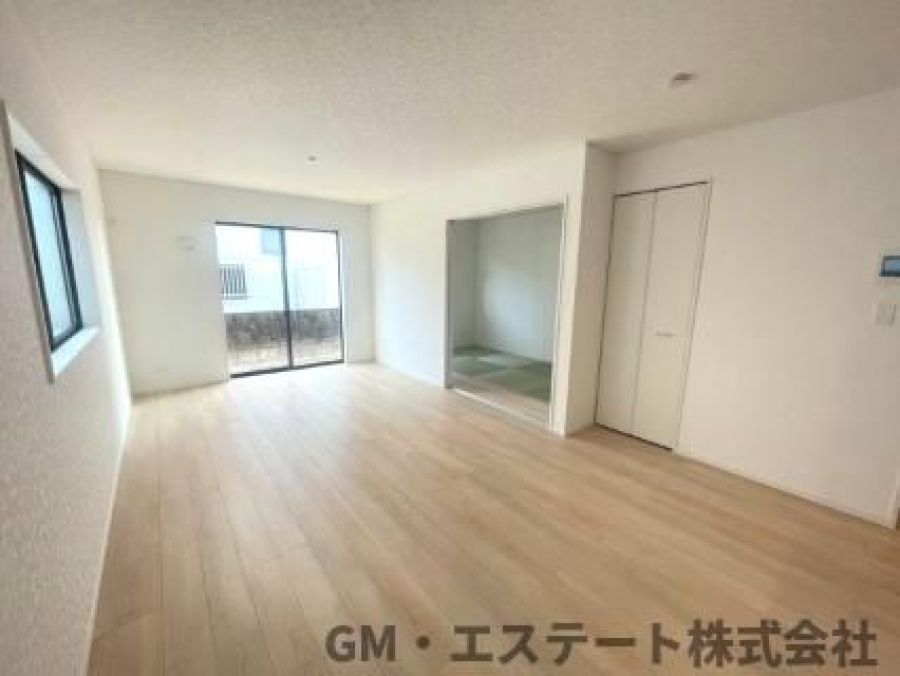 New 4SLDK All-Electric House in Miyazaki with Garden & Balcony - Thumbnail 4