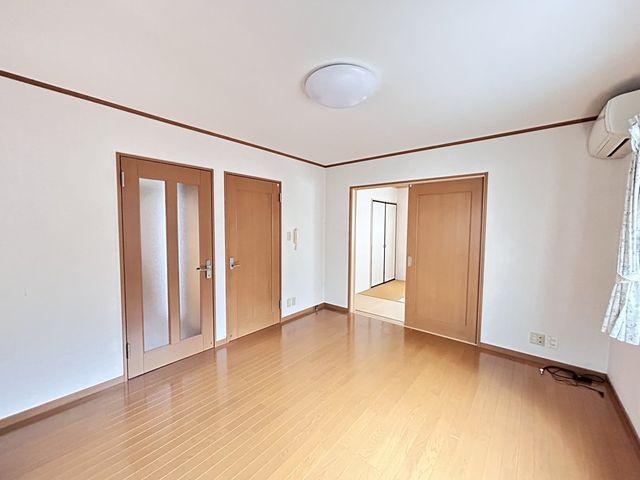 6DK House for Sale in Hachinohe, Aomori - 126 sqm - Thumbnail 2