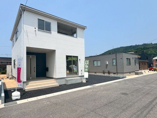New 4LDK House in Kurayoshi, Tottori - ZEH, High Seismic Grade - Thumbnail 2