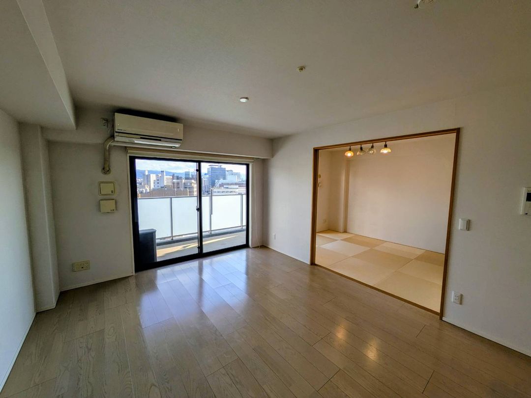 Charmant Fuji Smart Wakayama Castle Park 9F Condo for Sale - Thumbnail 4