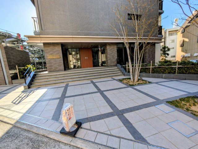 Charmant Fuji Smart Wakayama Castle Park 9F Condo for Sale - Thumbnail 2
