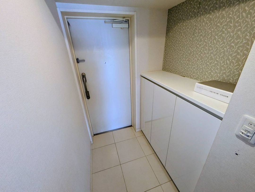 Charmant Fuji Smart Wakayama Castle Park 9F Condo for Sale - Thumbnail 3