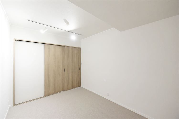 4LDK Apartment in Inagawa with South-Facing Balcony - Thumbnail 3