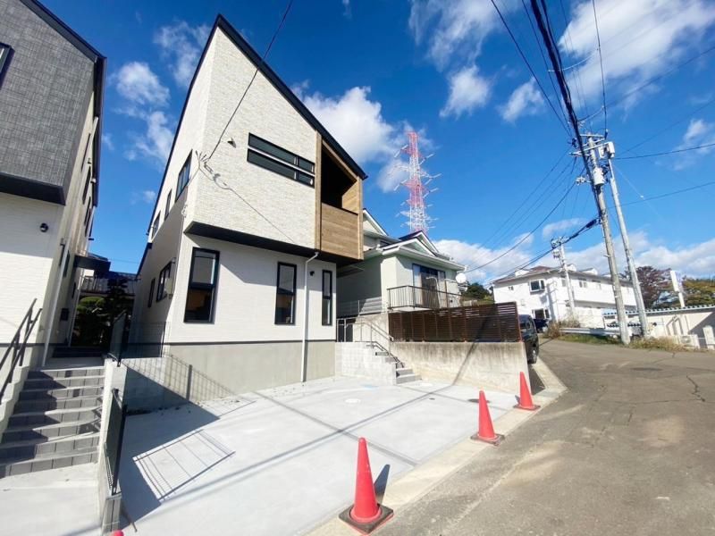 New 3LDK ZEH Home in Sendai's Eiwadai with Japanese-Scandinavian Design - Image 1