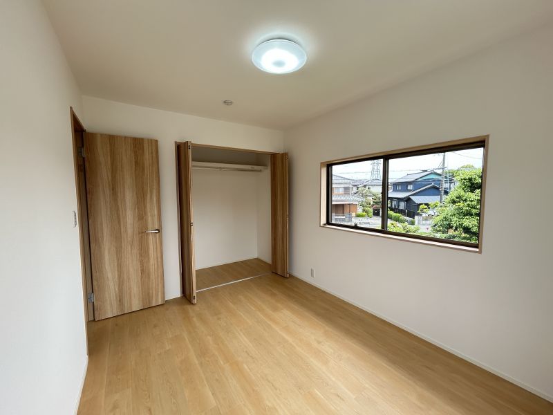 4LDK Family Home in Okazaki with Garden and Parking - Thumbnail 4
