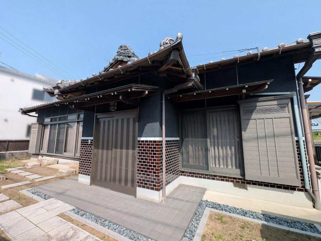 Traditional 4DK House in Kōnan with Large Land Plot - Thumbnail 3