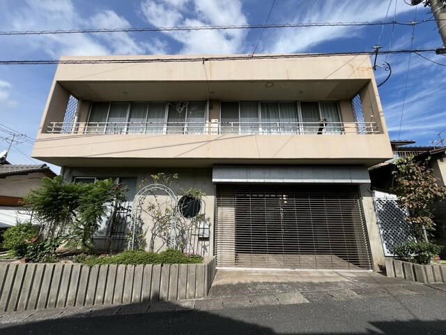 6LDK House in Kitakyushu with Courtyard and Parking - Thumbnail 3