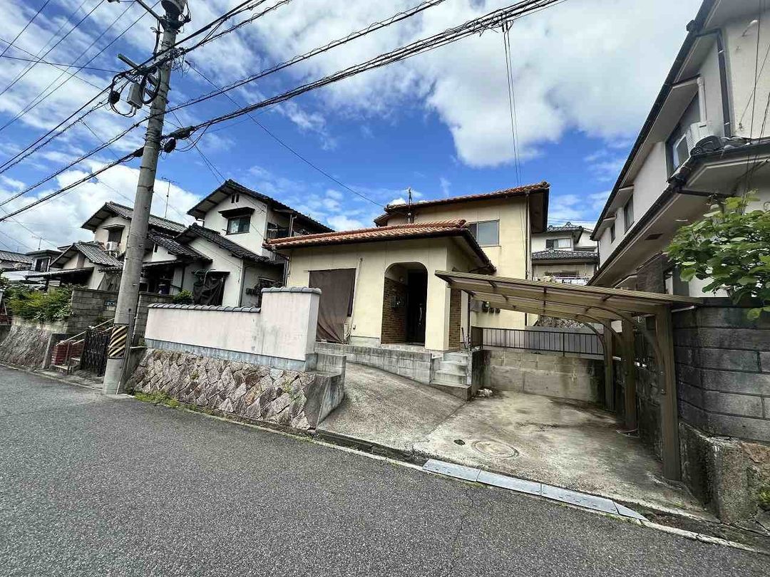 4DK House in Hiroshima Asaminami Ward with 2 Parking Spaces - Thumbnail 3