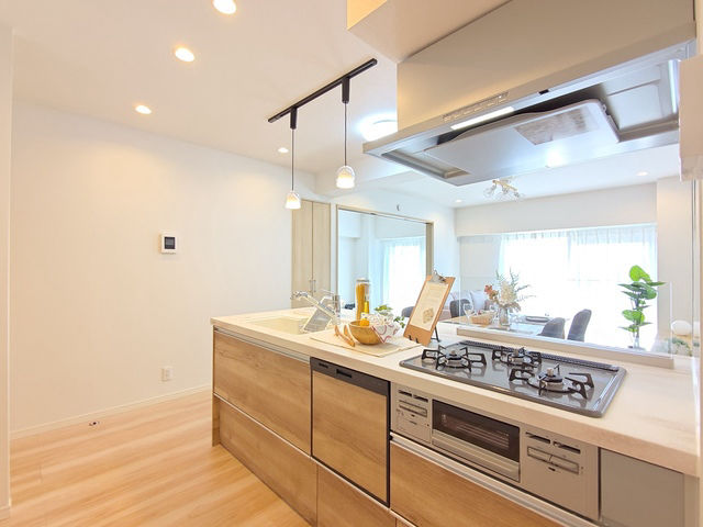 Renovated 3LDK Apartment in Iruma City with Balcony - Thumbnail 3