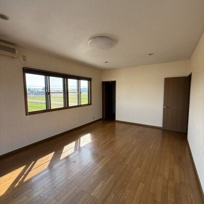 Wooden House for Sale in Oyabe City, Toyama - Thumbnail 4