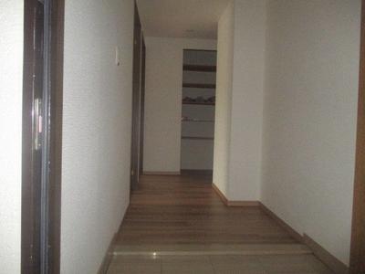 Used Apartment Lune Kobe Kitamachi II North Court No.1 4F - Kita Ward, Kobe City — Image 3, Kita Ward, Kobe City, Hyogo