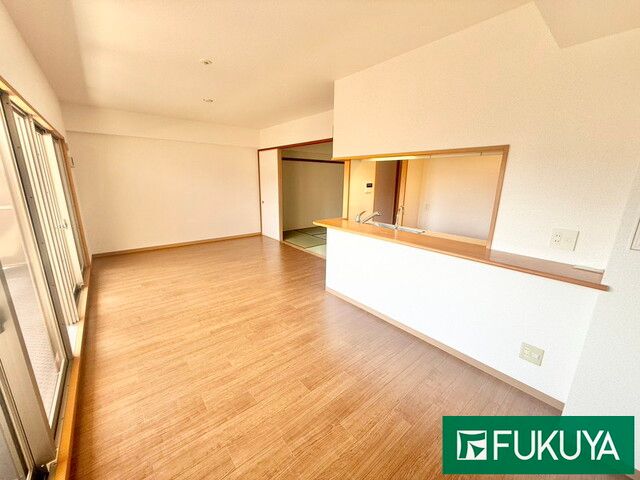 2SLDK Apartment for Sale in Kashiba, Nara - 79.25 sqm - Thumbnail 2