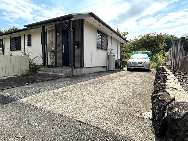 2LDK Single-Story House in Ito City's Suiran Villa Area - Thumbnail 2