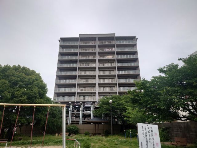 2LDK Apartment in Kochi City with Parking for 3 Cars - Thumbnail 4