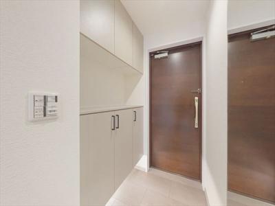 Refurbished 3LDK Condo in BELISTA Higashiyodogawa Daido, Osaka — Image 3, Higashiyodogawa, Osaka