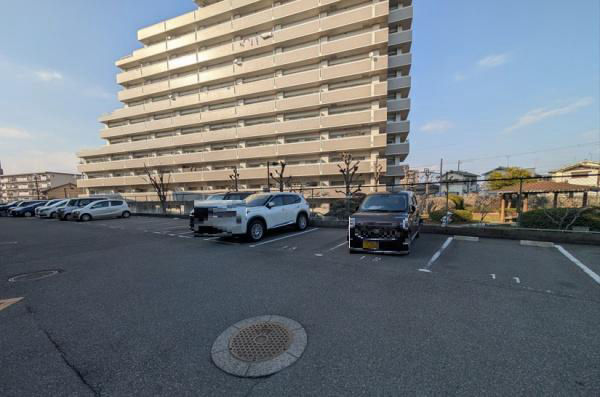 2LDK Apartment near JR Tsuchiyama Station - Fully Renovated - Thumbnail 2